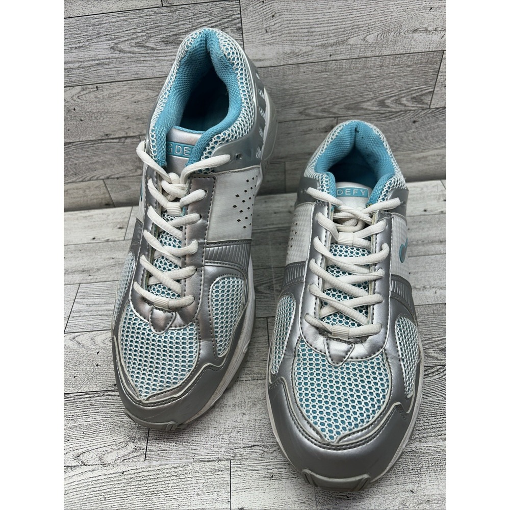 GDEFY Gravity Defyer Silver Blue Comfort Walking Sneakers Shoes Womens Size 10.5